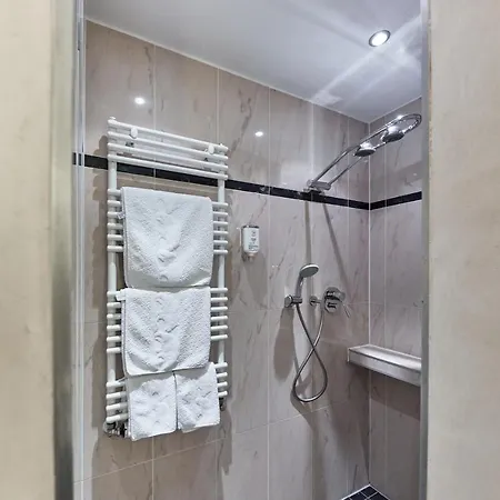 Zum Roten Bären Hotel 3*