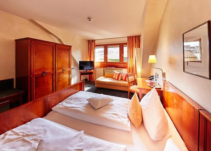 Zum Roten Baeren 3* Φράιμπουργκ